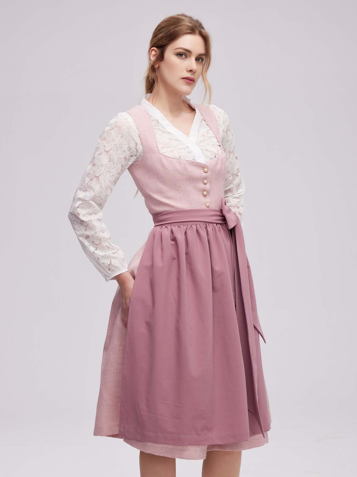 Dirndl in Rosa mit modernem Schnitt