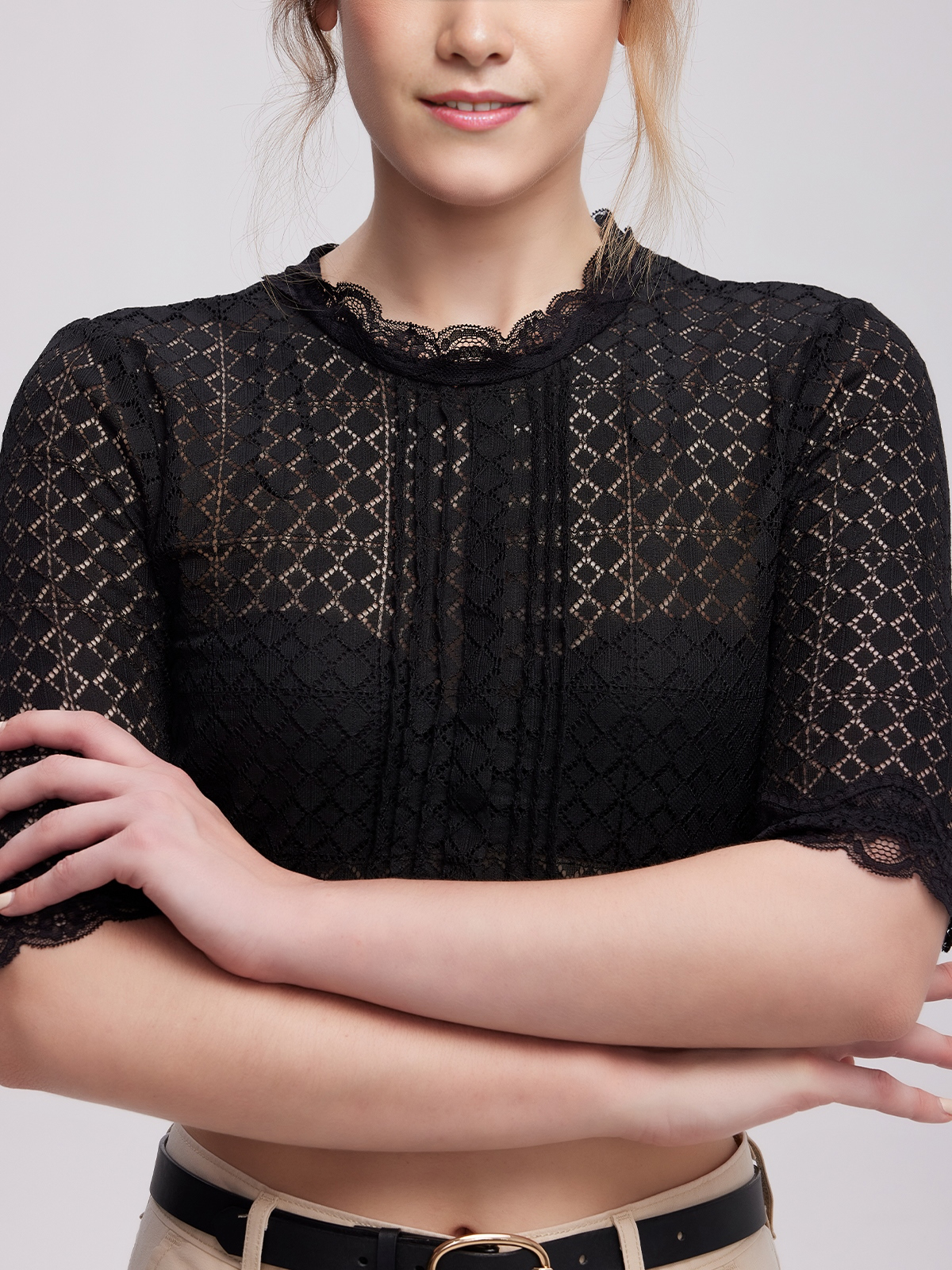 Dirndl Salbeigrün Samt mit schwarzer Bluse