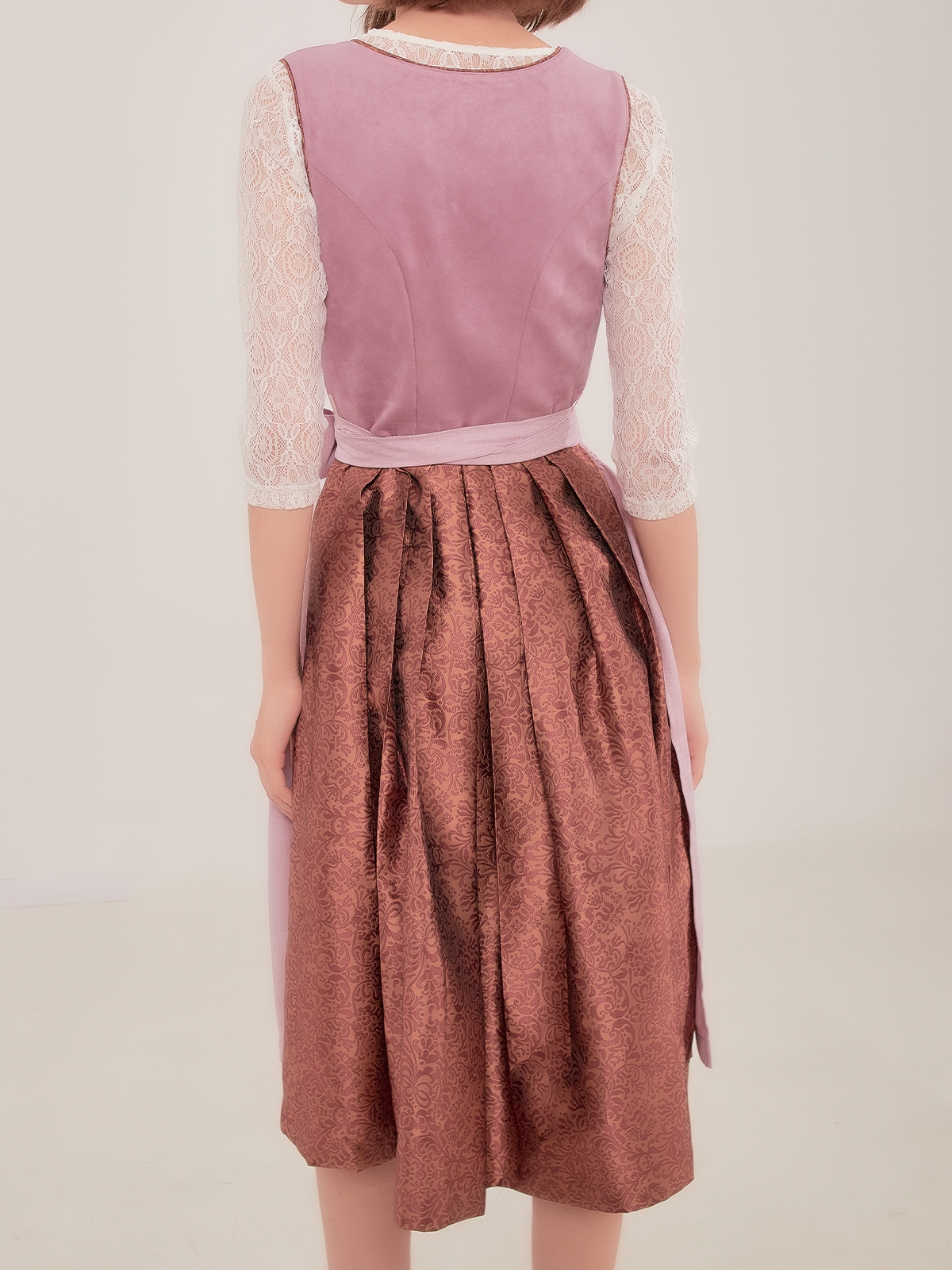 Modernes blaues Dirndl mit schlanker Silhouette