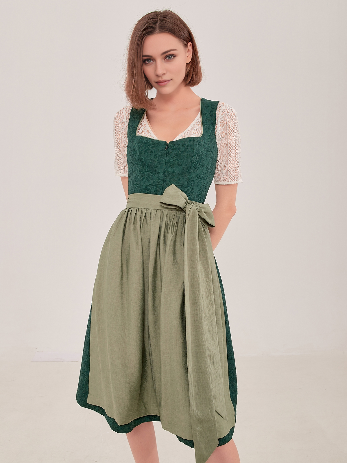 Dirndl in Grün – perfekt für jede Figur