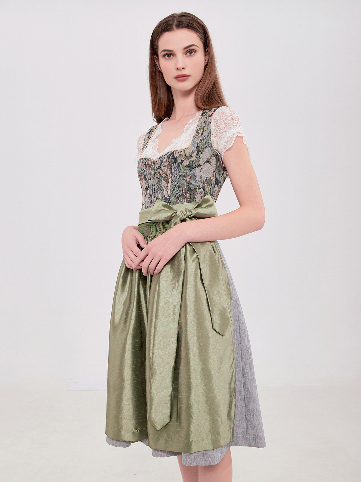 Ein grünes Ehreer Dirndl – perfekt für festliche Anlässe