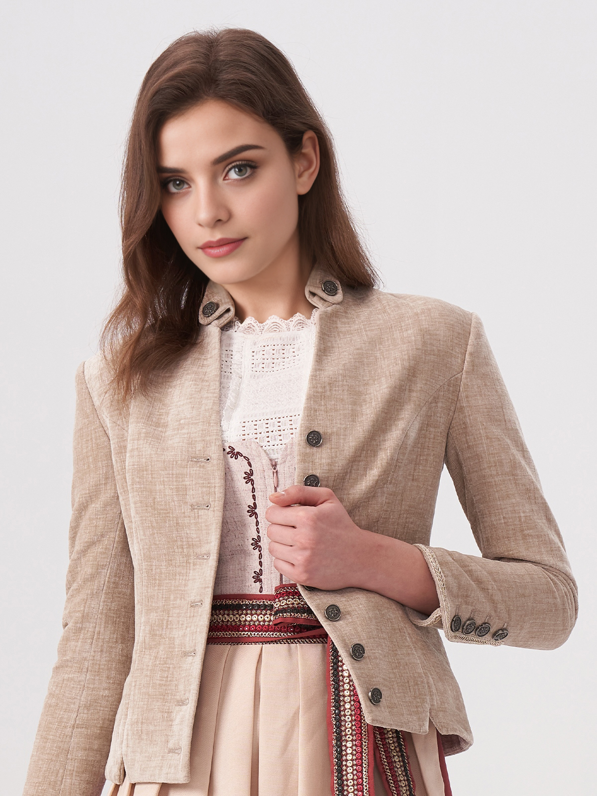 Modernes blaues Dirndl mit schlankem Schnitt